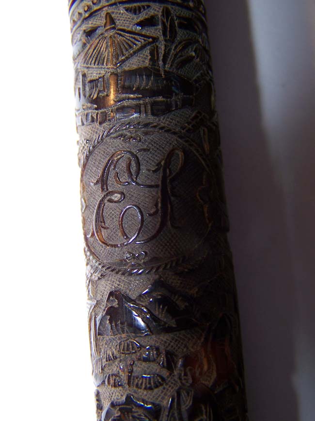 A Fine late 18th century Chinese Export Carved Tortoiseshell Netting Case circa 1785 — image 3